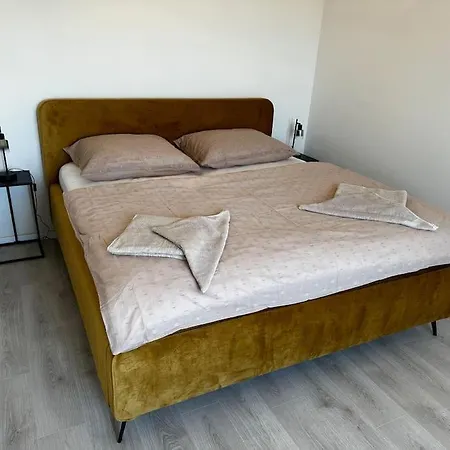 Cozy Near Centrum And Airport 公寓 *