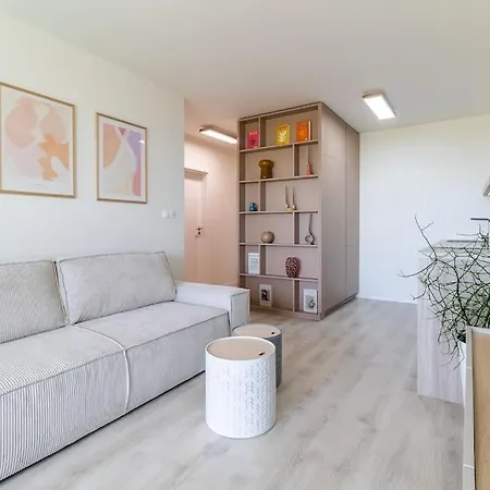 Cozy Near Centrum And Airport