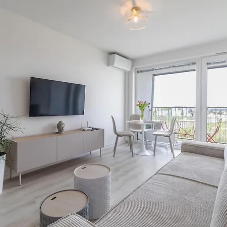 Cozy Near City Centrum And Airport Apartment Pressburg