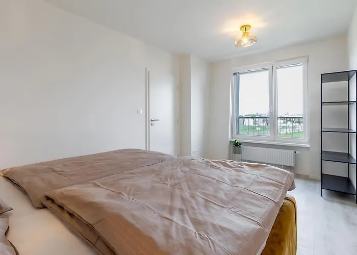 Cozy Near Centrum And Airport Pressburg